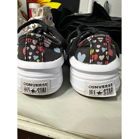 Converse All Star kids Size 11 Black with Hearts - Picture 3 of 5